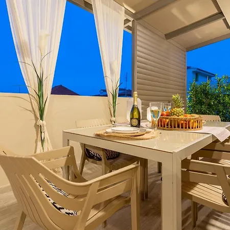 Διαμέρισμα Vedi Town Luxury
